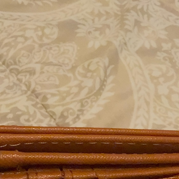 Gucci Tan and Brown Women's Wallet with Gold Accents - Picture 7 of 10